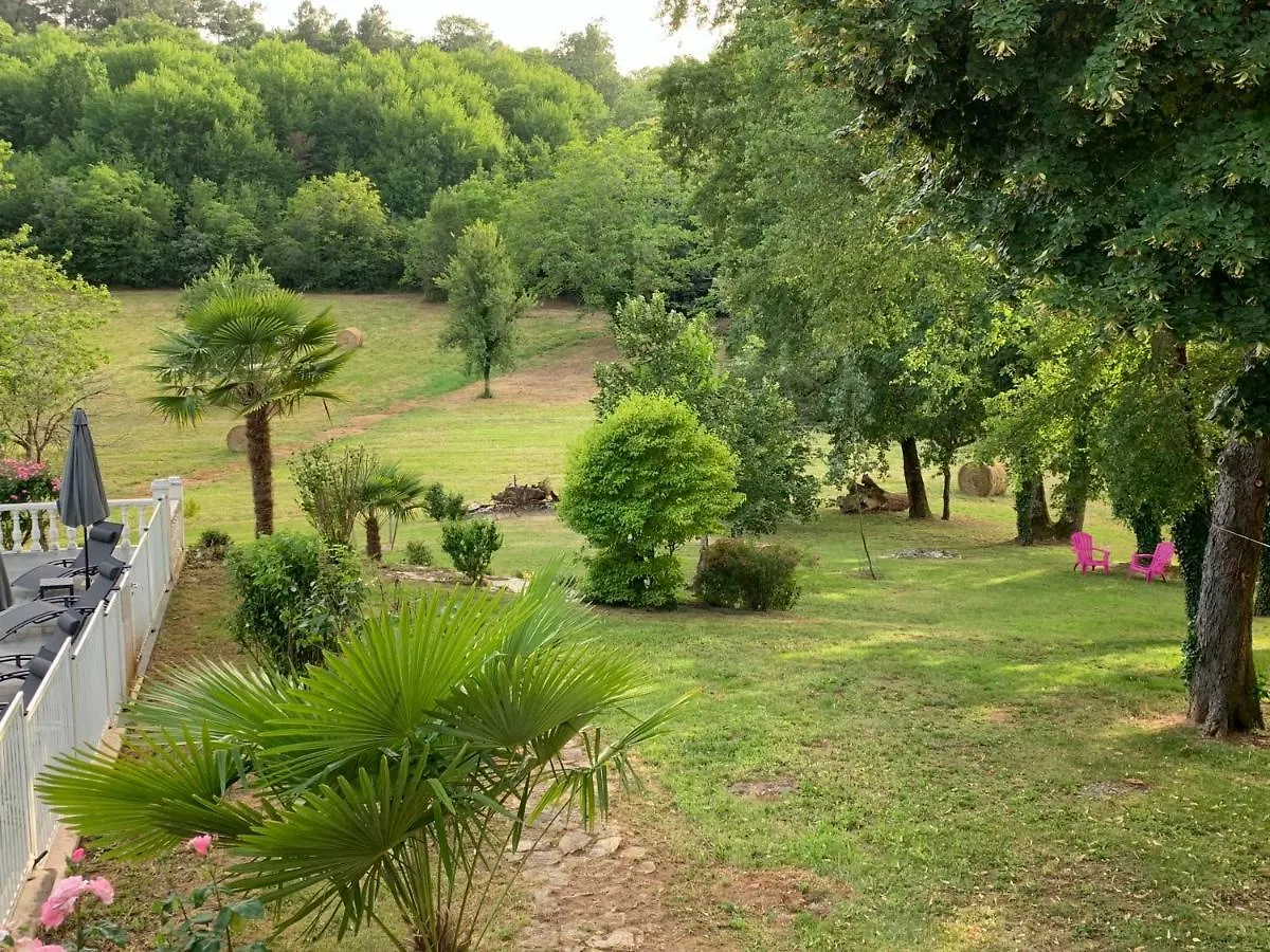 Vila La Biche Au Bois Piscine Chauffee Jacuzzi Cazals  Prázdninový dům