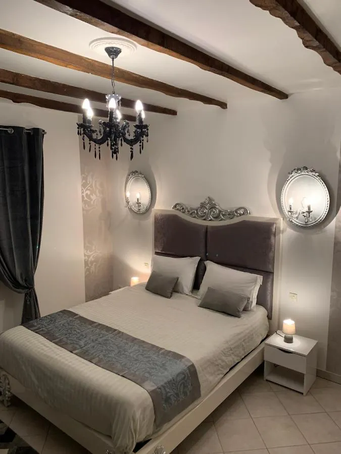 Holiday home La Biche Au Bois Piscine Chauffee Jacuzzi Villa Cazals  France